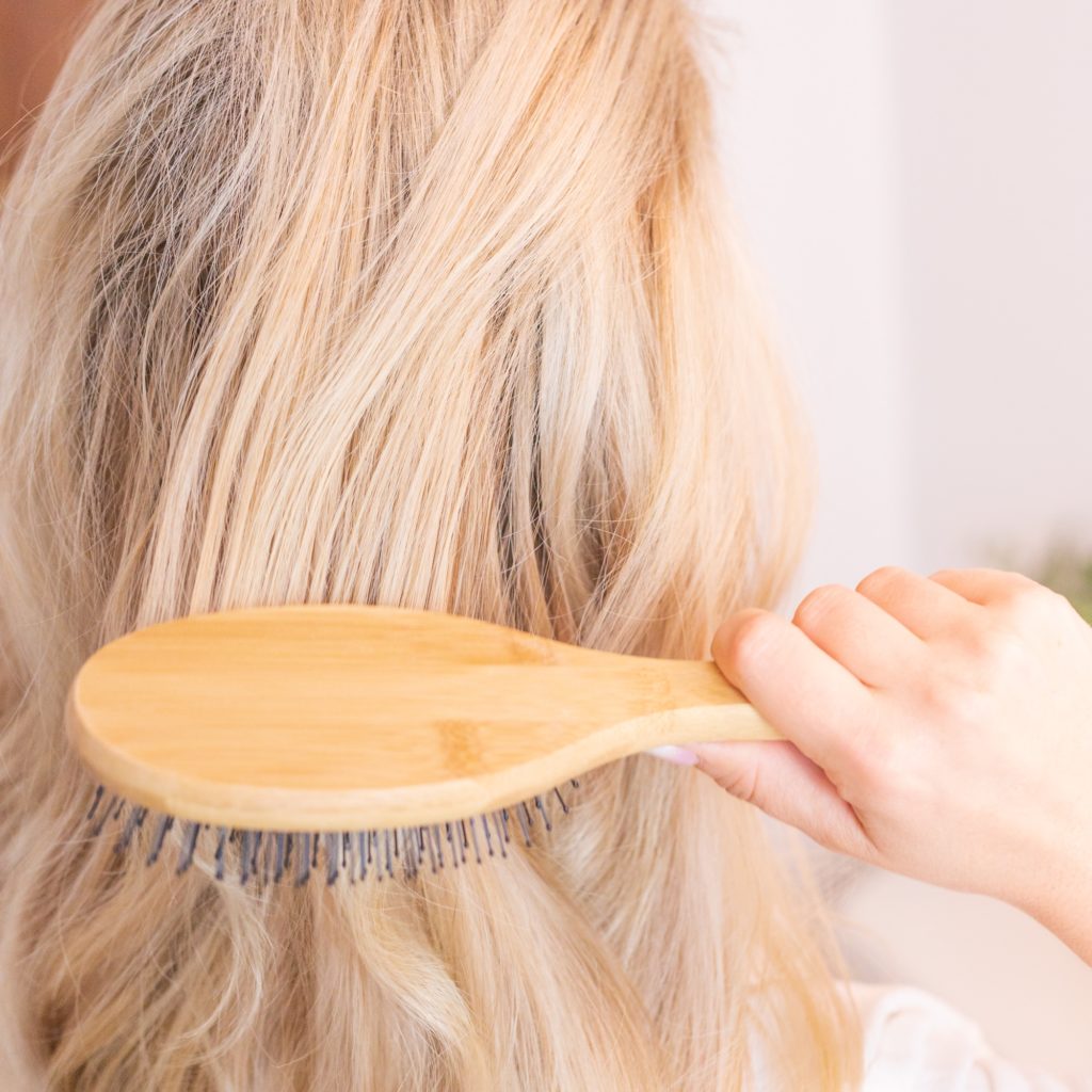 Best natural detangler brush