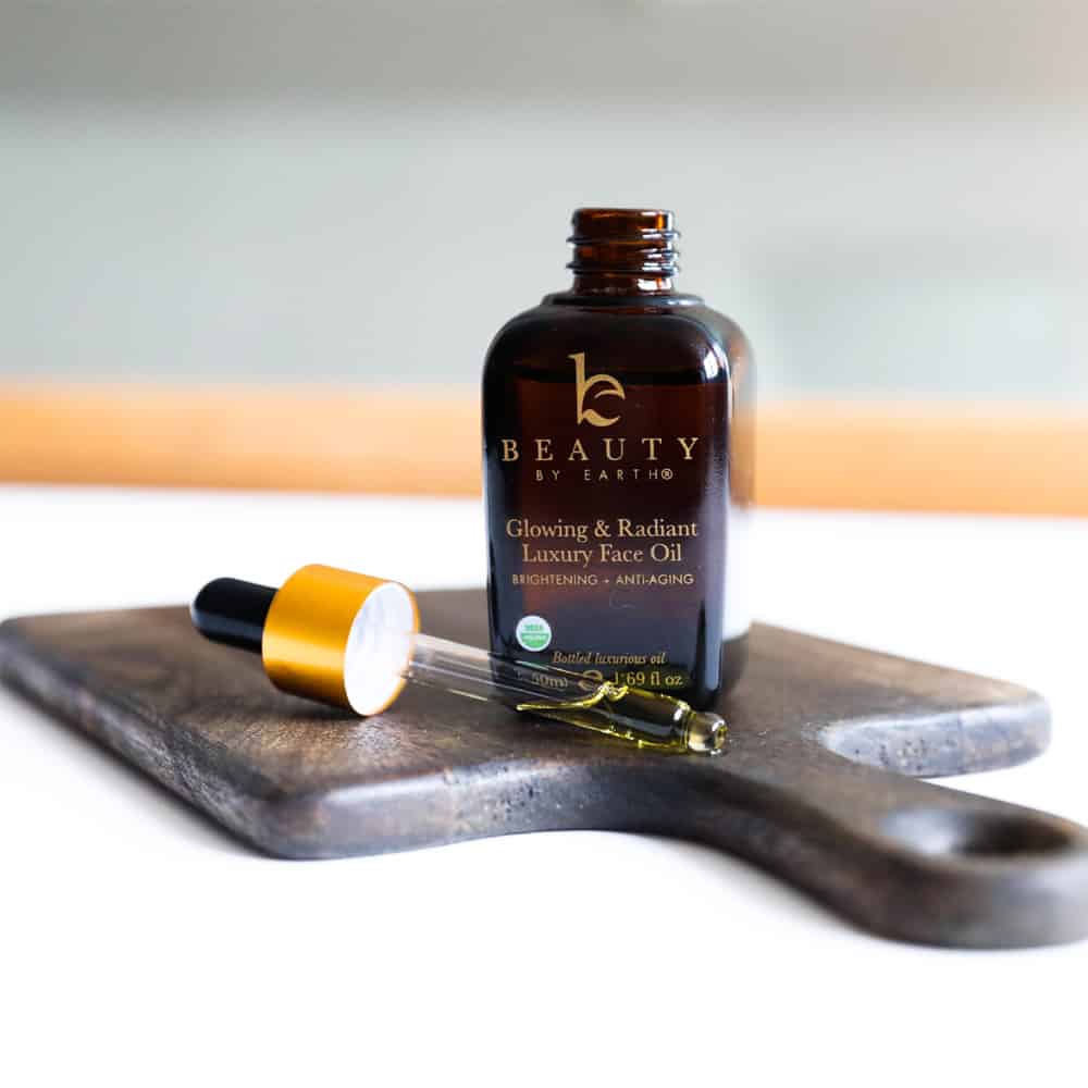 Glowing and Radiant Facial Oil_Website_4 Organic Facial Oil